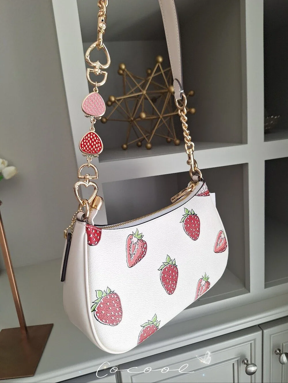 NWT Coach Teri Shoulder Bag CAL62 Strawberry Print ® Cute Chic Summer Bag - Picture 6 of 13